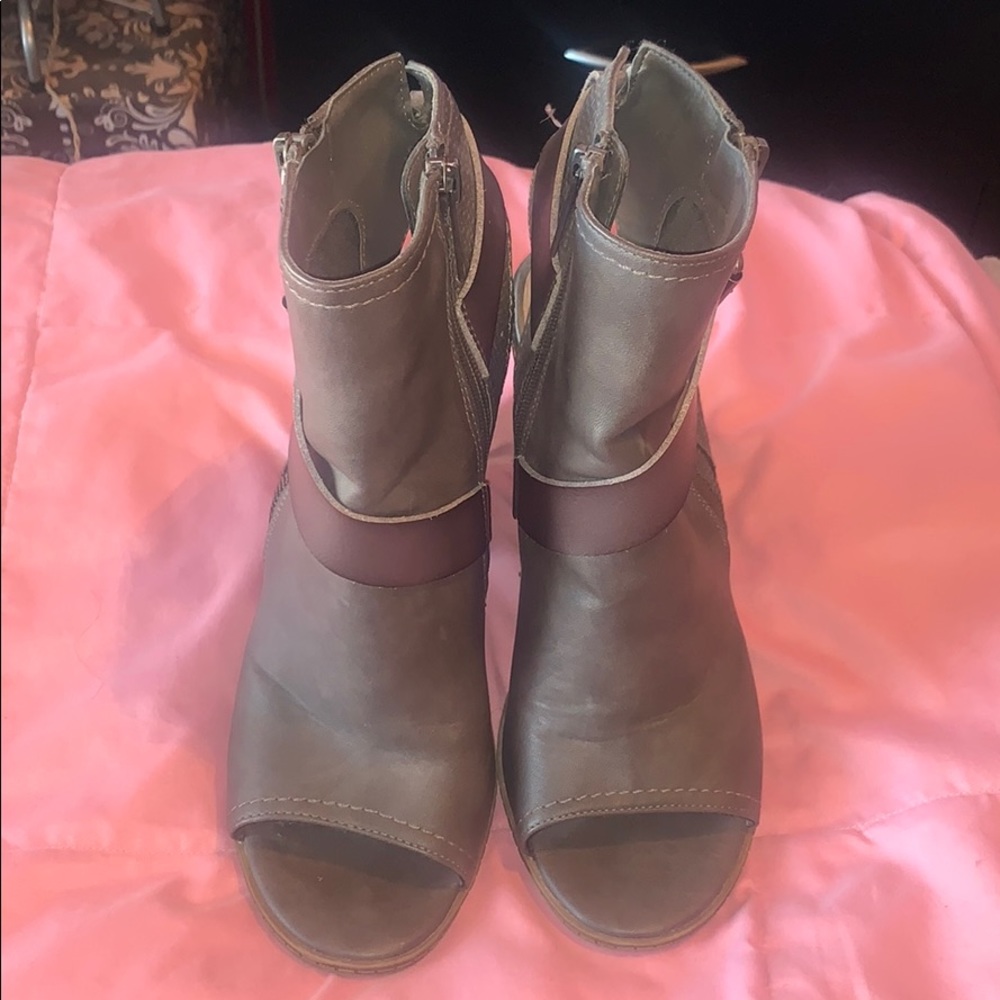 Open toe block heel!